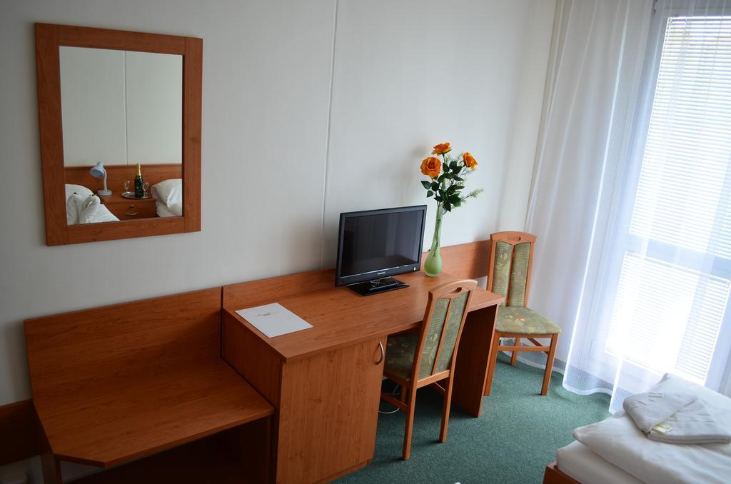 Hotel Arnost Garni Pardubice Szoba fotó
