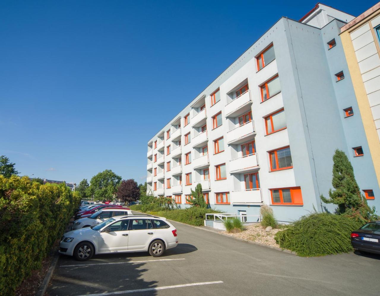 Hotel Arnost Garni Pardubice Kültér fotó